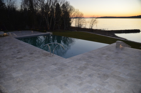 Vanishing edge pool