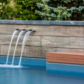 Water feature wall