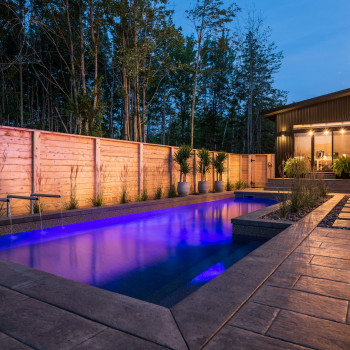 Lit pool